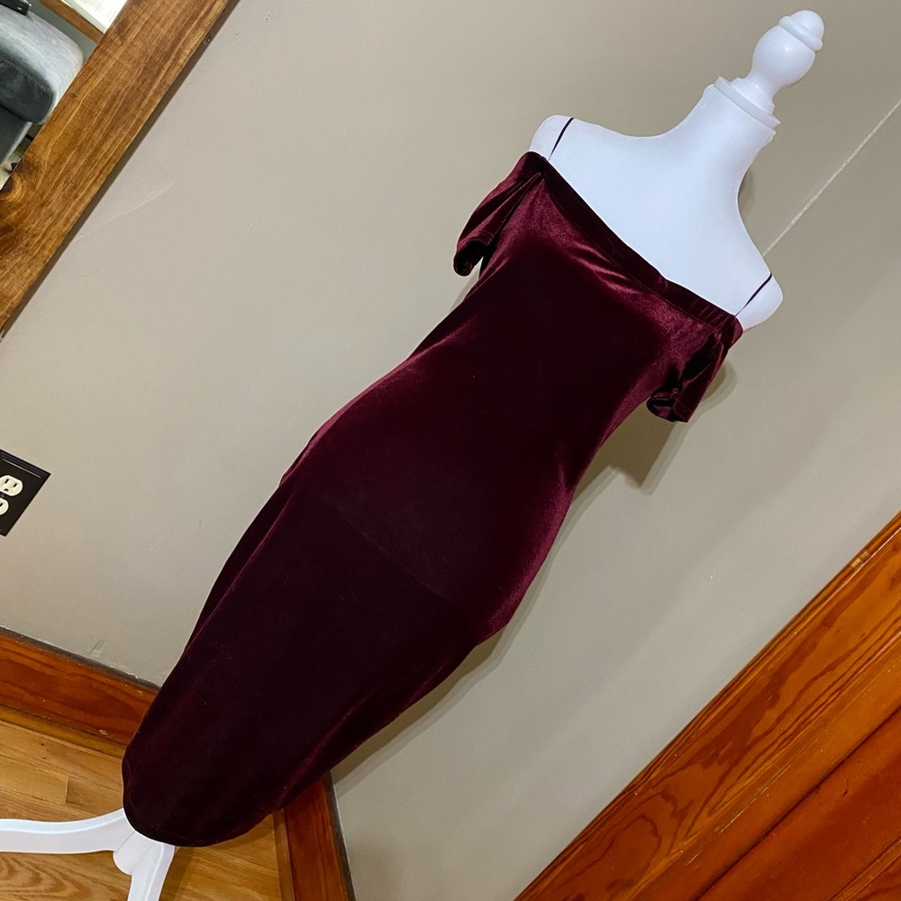 Burgundy / Wine Velvet Off Shoulder Midi Dress - M